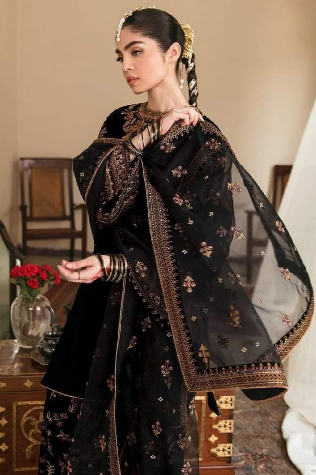 Baroque Jazmin Black Velvet Embroidered Unstitched 3 Piece Wedding Suit
