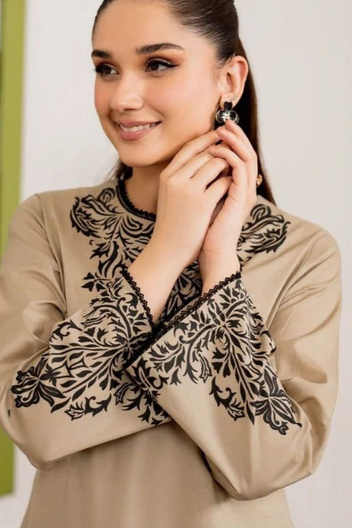 GARNET Dhanak Embroidered Unstitched 3-Piece Suit