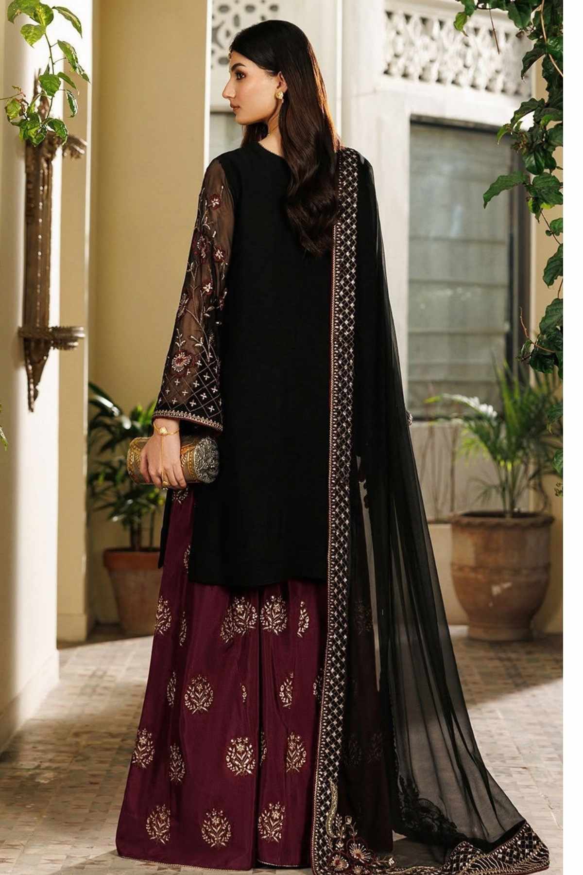IZNIK Embroidered Chiffon Unstitched 3 Piece Suit